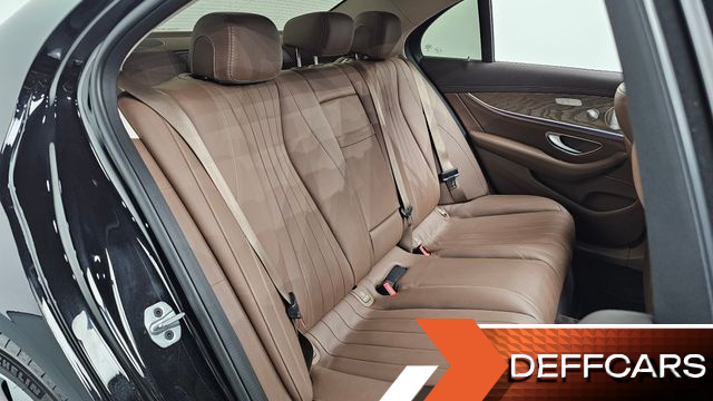 Mercedes E-CLASS E300 4MATIC Exclusive купить на сайте DeffCars