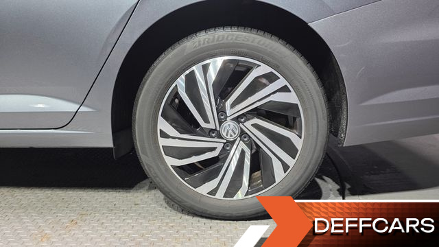 Volkswagen JETTA 1.4 TSI Premium купить на сайте DeffCars