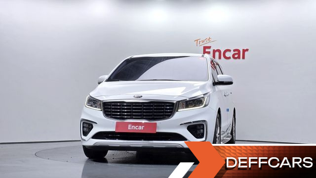 Kia CARNIVAL 7-Seater Limousine VIP купить на сайте DeffCars