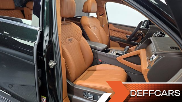 Bentley BENTAYGA 4.0 V8 Azure купить на сайте DeffCars