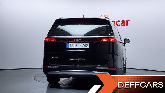 Kia CARNIVAL 9-Seater Signature купить на сайте DeffCars