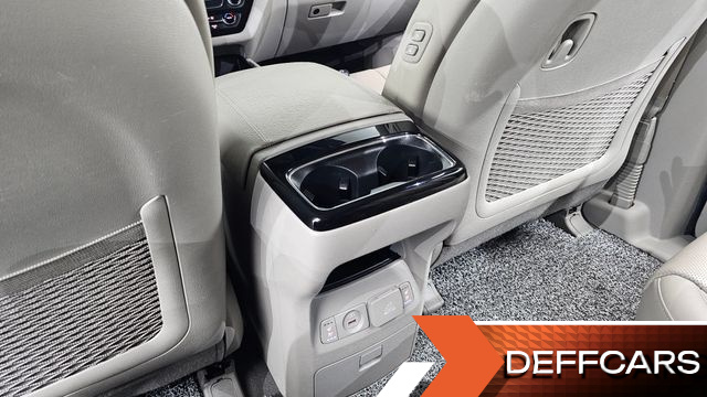 Kia CARNIVAL 9-Seater Noblesse Special купить на сайте DeffCars