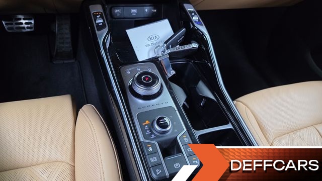 Kia SORENTO Diesel 2.2 4WD Signature купить на сайте DeffCars