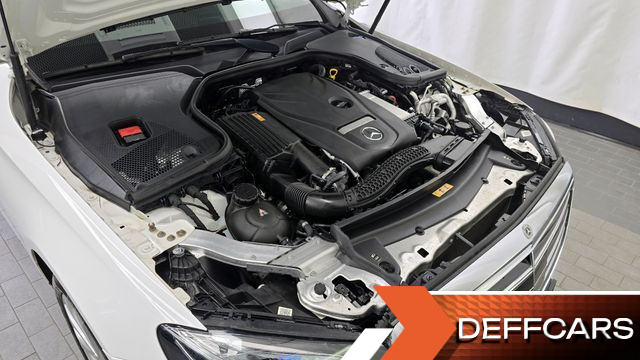 Mercedes E-CLASS E300 4MATIC Exclusive купить на сайте DeffCars