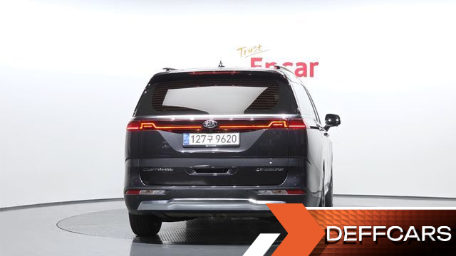 Kia CARNIVAL 7-Seater Signature купить на сайте DeffCars