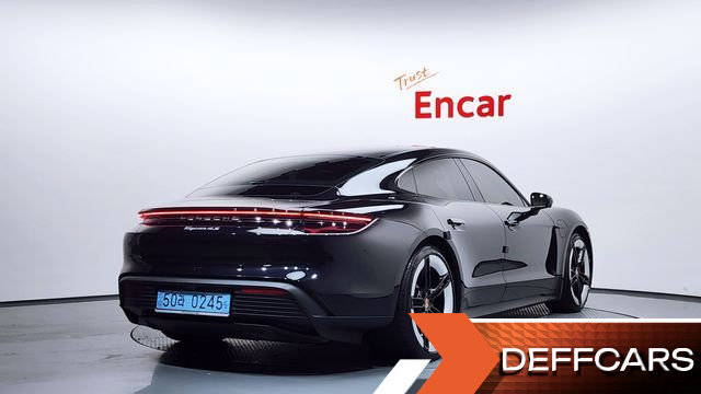 Porsche TAYCAN 4S купить на сайте DeffCars