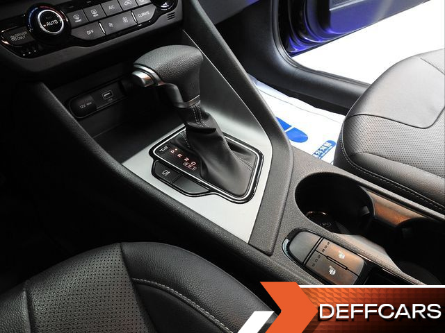 Kia NIRO 1.6 HEV Luxury купить на сайте DeffCars