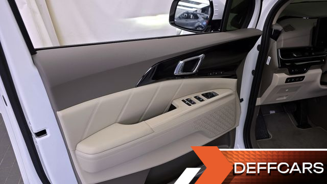 Kia CARNIVAL Gasoline 9-Seater Signature купить на сайте DeffCars