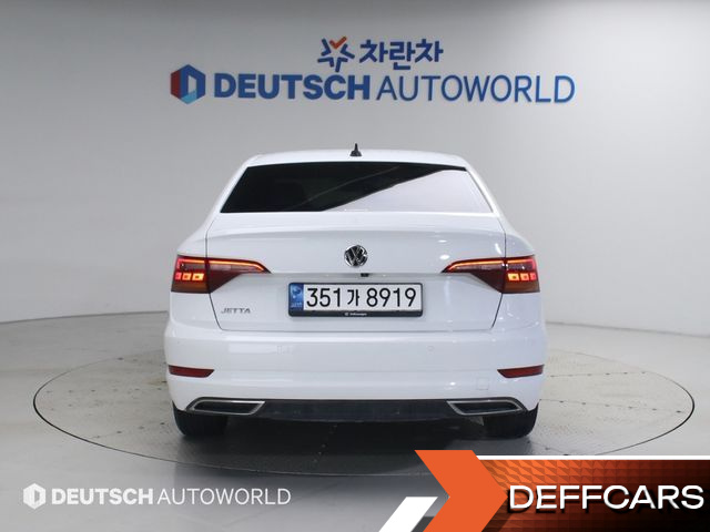 Volkswagen JETTA 1.4 TSI Premium купить на сайте DeffCars
