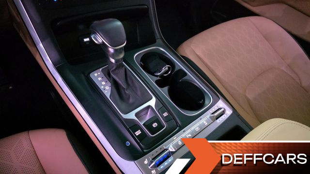 Kia CARNIVAL 11-Seater Prestige купить на сайте DeffCars