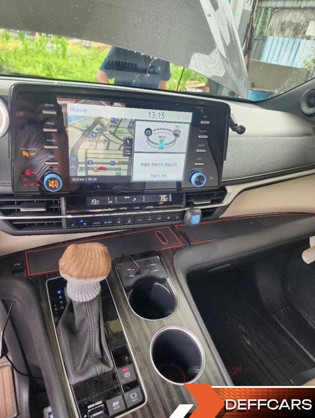 Toyota SIENNA 2.5 Hybrid AWD купить на сайте DeffCars