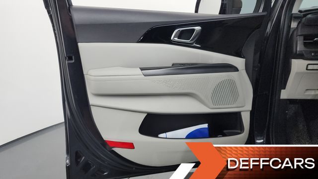 Kia CARNIVAL Gasoline 7-Seater Noblesse купить на сайте DeffCars