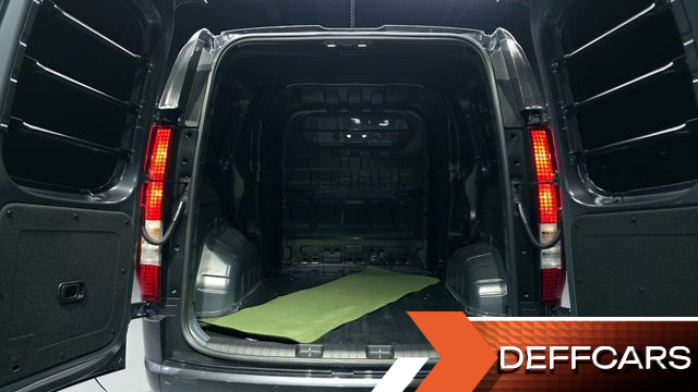 Hyundai STARIA L3.5 Cargo 5-Seater Modern купить на сайте DeffCars