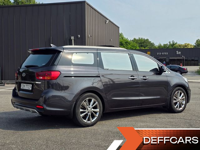 Kia CARNIVAL 9-Seater Noblesse Special купить на сайте DeffCars