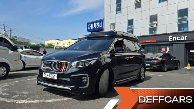 Kia CARNIVAL 9-Seater Hi-Limousine Noblesse Special купить на сайте DeffCars