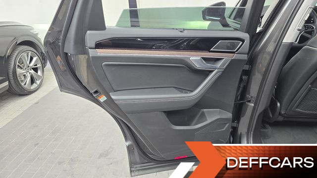 Volkswagen TOUAREG 3.0 TDI Prestige купить на сайте DeffCars