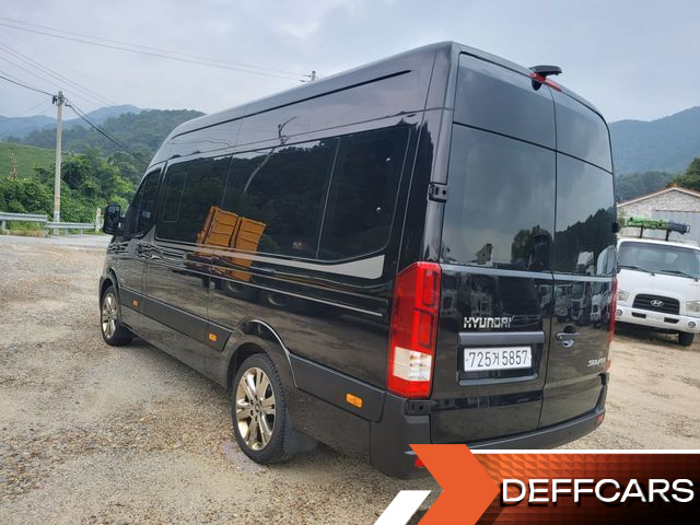 Hyundai SOLATI 15-seater Luxury купить на сайте DeffCars
