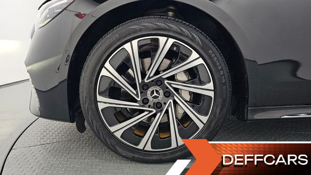 Mercedes E-CLASS E300 4MATIC Exclusive купить на сайте DeffCars