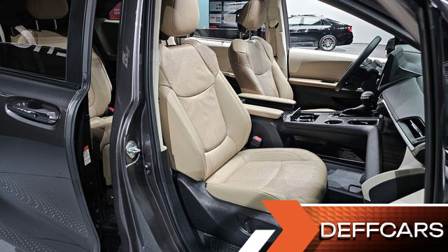 Toyota SIENNA 2.5 Hybrid 2WD купить на сайте DeffCars