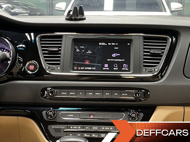 Kia CARNIVAL 7-Seater Hi-Limousine President купить на сайте DeffCars