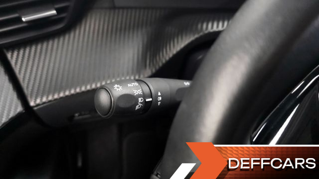 Peugeot 2008 1.5 BlueHDi Allure купить на сайте DeffCars