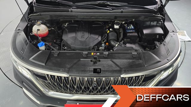 Kia CARNIVAL 7-Seater Signature купить на сайте DeffCars