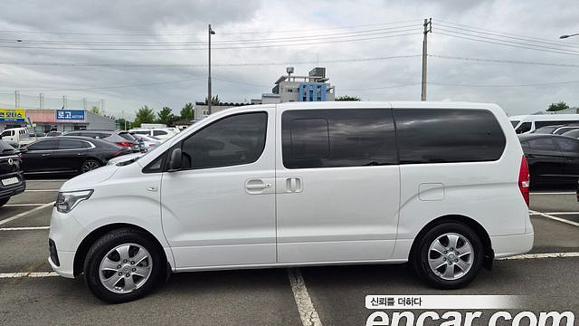 Hyundai STAREX 4WD Urban 9-Seater Premium купить на сайте DeffCars