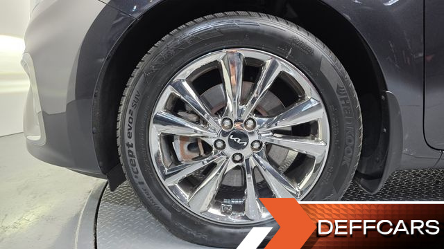 Kia CARNIVAL 9-Seater Noblesse Special купить на сайте DeffCars