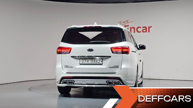 Kia CARNIVAL 7-seater Limousine VIP купить на сайте DeffCars