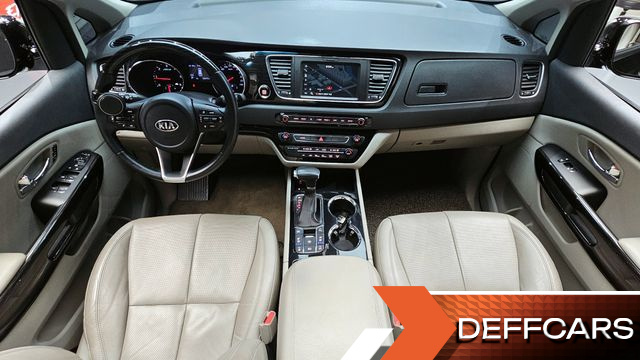 Kia CARNIVAL 9-Seater Noblesse Special купить на сайте DeffCars