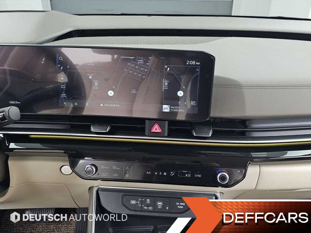 Kia CARNIVAL Gasoline 9-Seater Signature купить на сайте DeffCars