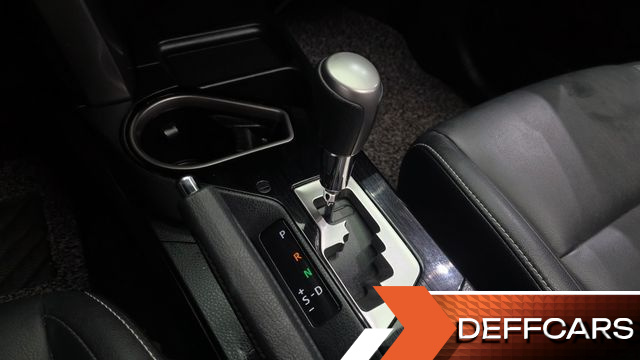 Toyota RAV4 2.5 2WD 4th купить на сайте DeffCars