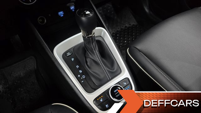 Hyundai VENUE 1.6 Flux купить на сайте DeffCars
