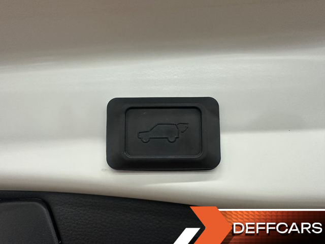 Toyota RAV4 2.5 2WD Hybrid купить на сайте DeffCars