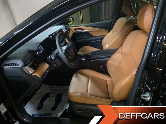 Toyota CAMRY 2.5 XLE Hybrid купить на сайте DeffCars