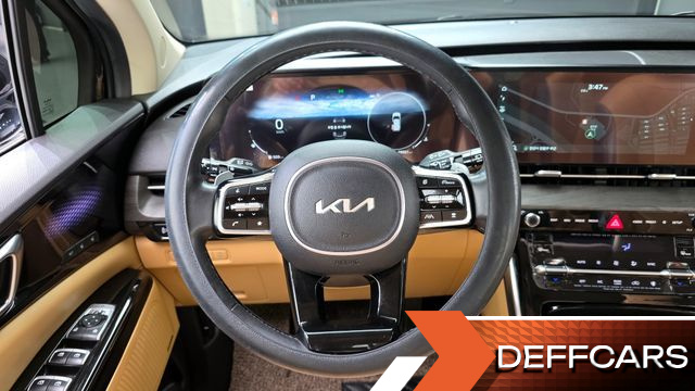 Kia CARNIVAL 9-Seater Signature купить на сайте DeffCars