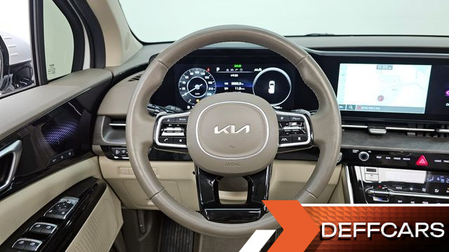 Kia CARNIVAL 9-Seater Signature купить на сайте DeffCars
