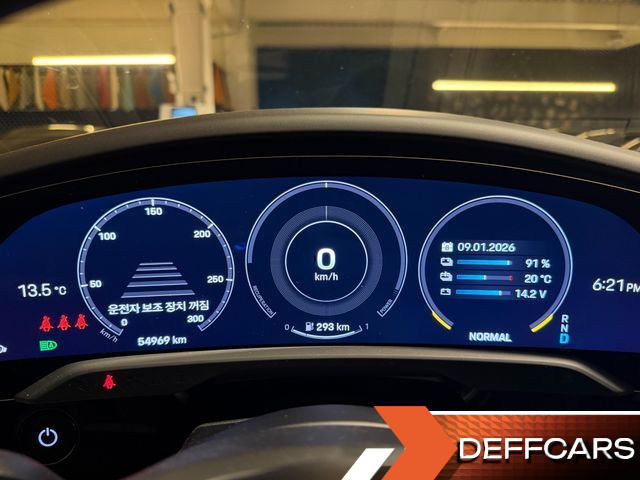 Porsche TAYCAN Base купить на сайте DeffCars