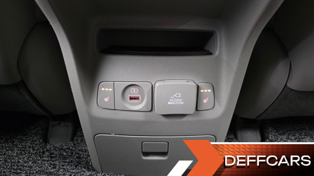 Kia CARNIVAL 9-Seater Noblesse Special купить на сайте DeffCars