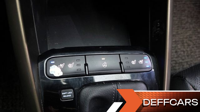 Kia STONIC 1.0 Turbo Prestige купить на сайте DeffCars