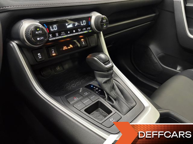 Toyota RAV4 2.5 2WD Hybrid XLE купить на сайте DeffCars