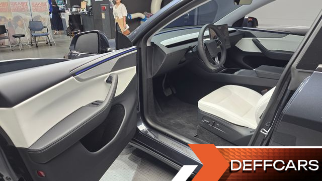 Tesla MODEL Y Long Range AWD купить на сайте DeffCars