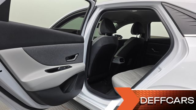 Hyundai AVANTE 1.6 Inspiration купить на сайте DeffCars
