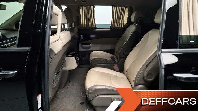 Kia CARNIVAL Gasoline 9-Seater Hi-Limousine Signature купить на сайте DeffCars