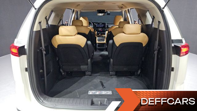 Kia CARNIVAL 9-Seater Prestige купить на сайте DeffCars