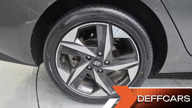 Hyundai AVANTE 1.6 Inspiration купить на сайте DeffCars