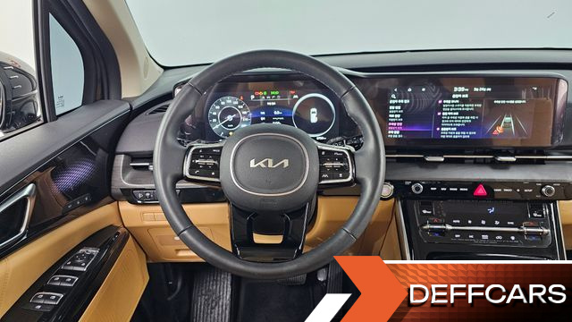Kia CARNIVAL Gasoline 7-Seater Signature купить на сайте DeffCars