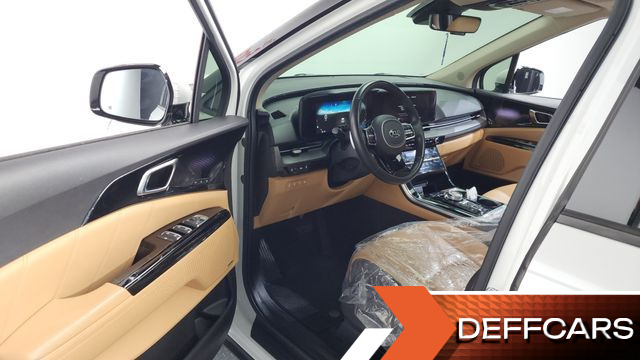 Kia CARNIVAL 9-Seater Signature купить на сайте DeffCars