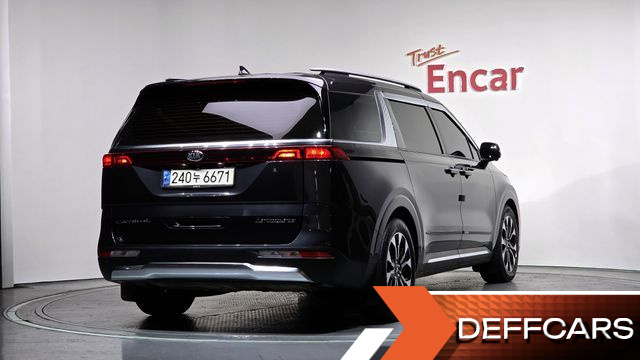 Kia CARNIVAL 7-Seater Signature купить на сайте DeffCars