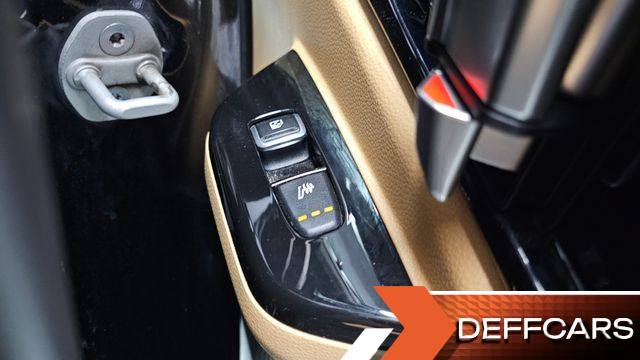 Kia CARNIVAL 9-Seater Signature купить на сайте DeffCars
